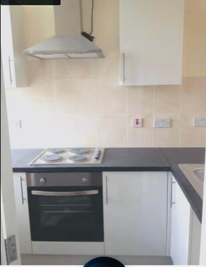 Beautiful spacious flat available in heart of the town