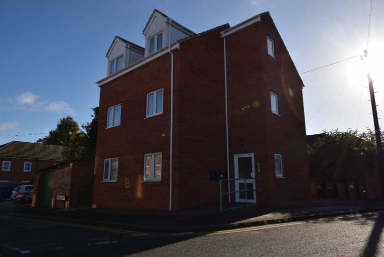 Well-Presented One-Bedroom First Floor Flat – Close to Wellingborough Town Centre