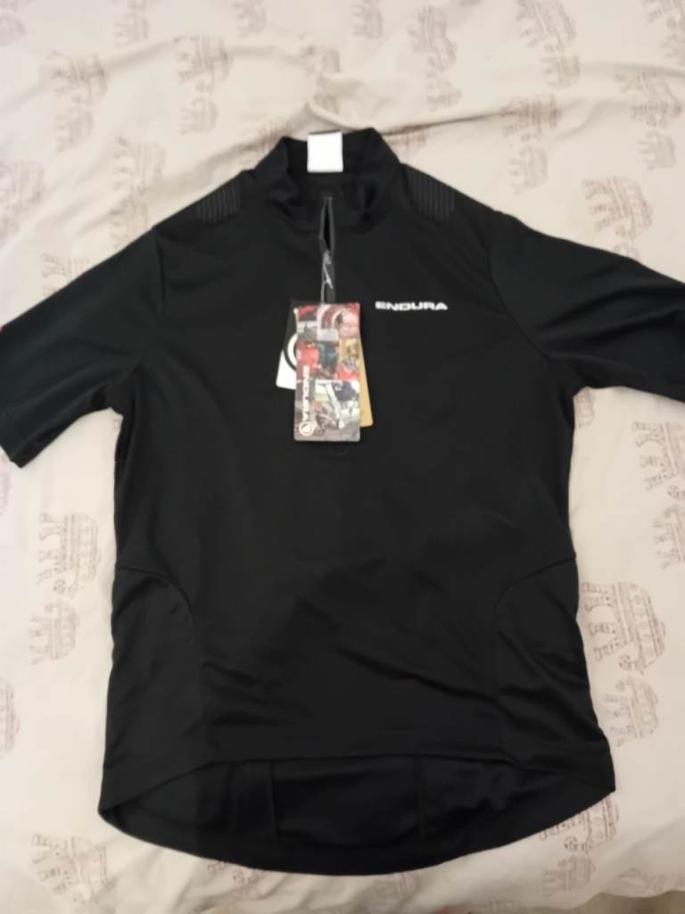 Endura Cycling Top (Brand new)