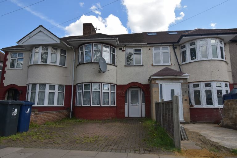 3 bedroom house in Northolt, UB5