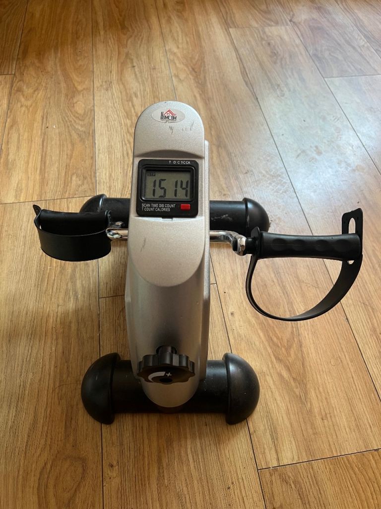  HOMCOM exercise bike in silver