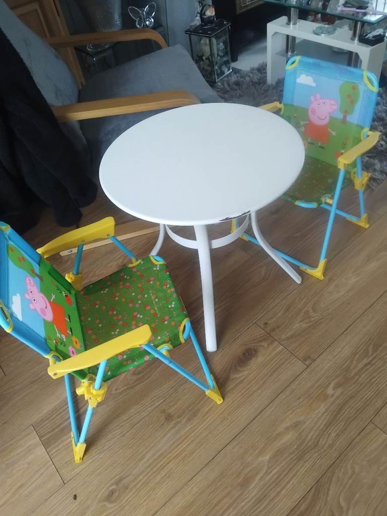 Metal table and chairs 