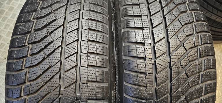 225 40 18   2 x tyres Falken Eurowinter HS02 PRO