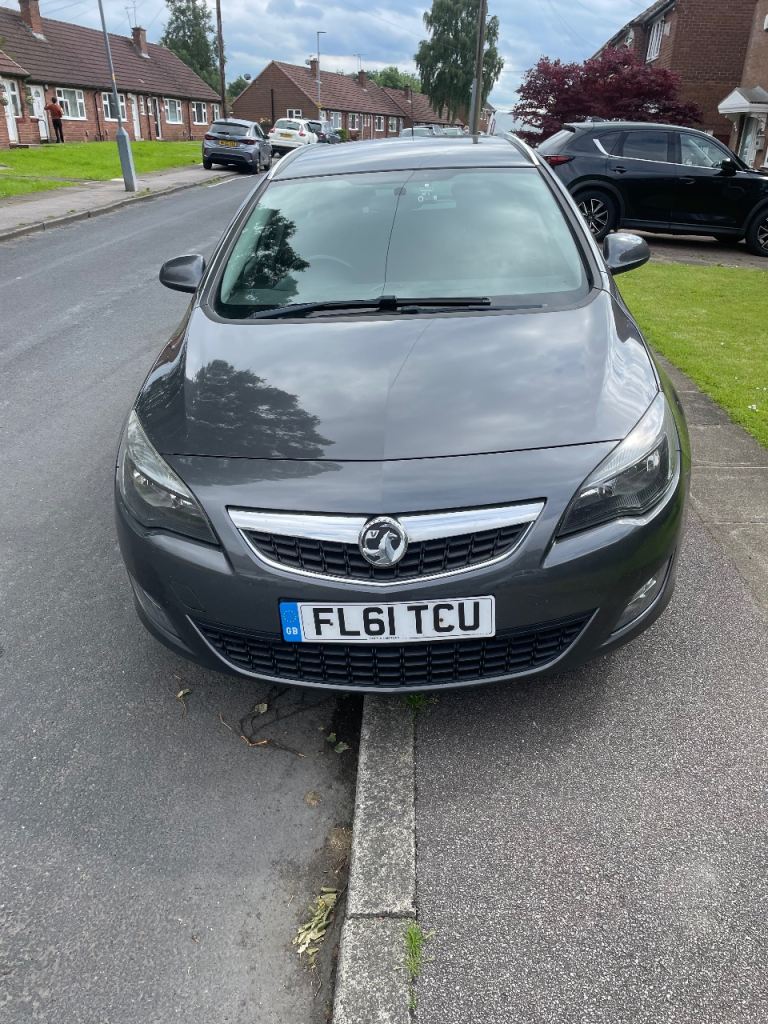 Vauxhall, ASTRA, Estate, 2011, Manual, 1956 (cc), 5 doors