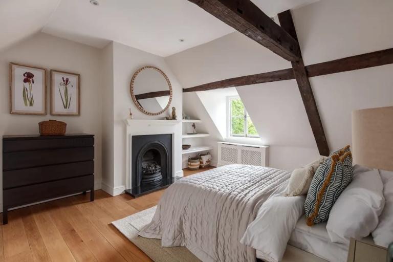 🏢 Property: 3x 2-bed flats available. Nevada Street, London SE10
