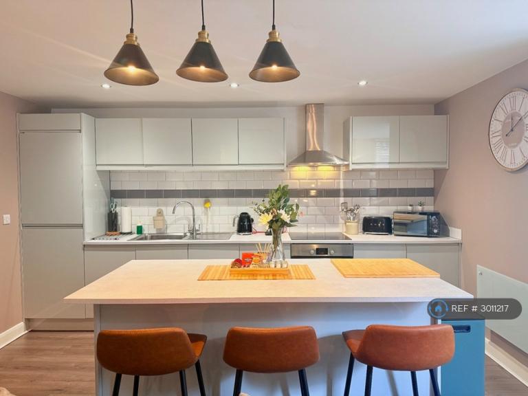 2 bedroom flat in Duncroft, Harrogate, HG1 (2 bed) (#3011217)