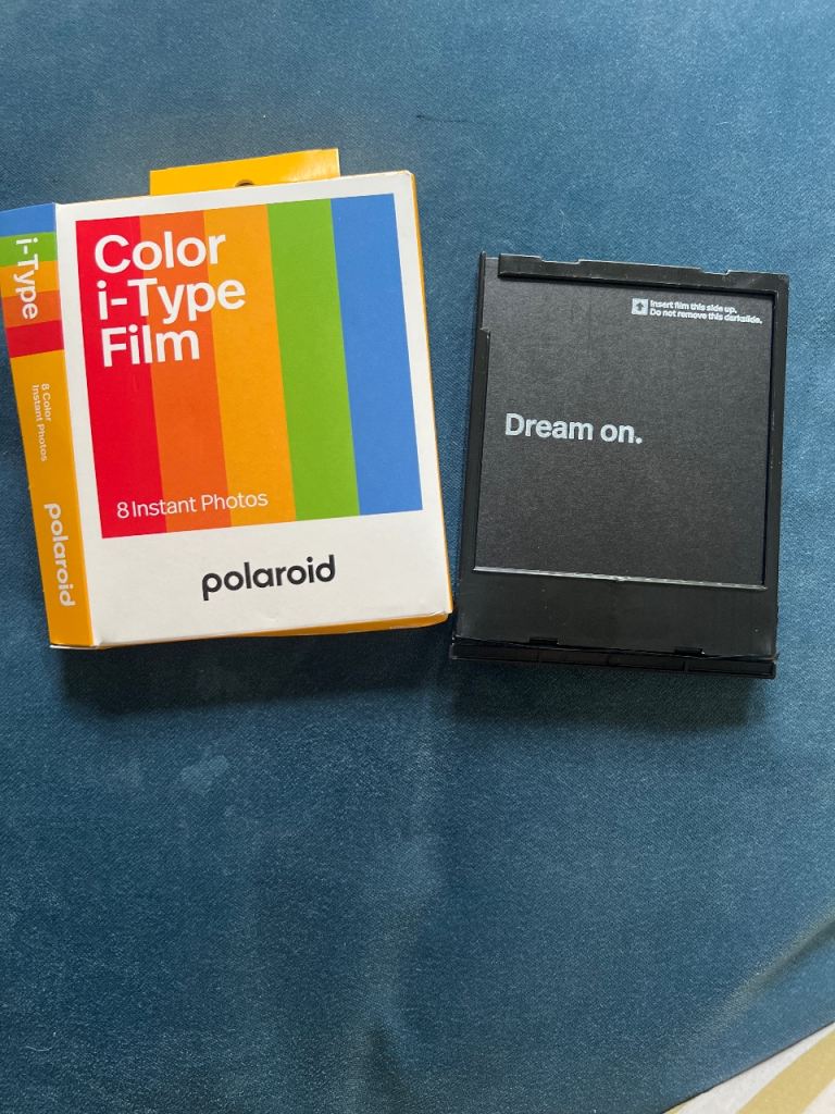 Free 2x Polaroid Colour i-Type Film – 8 Instant Photos