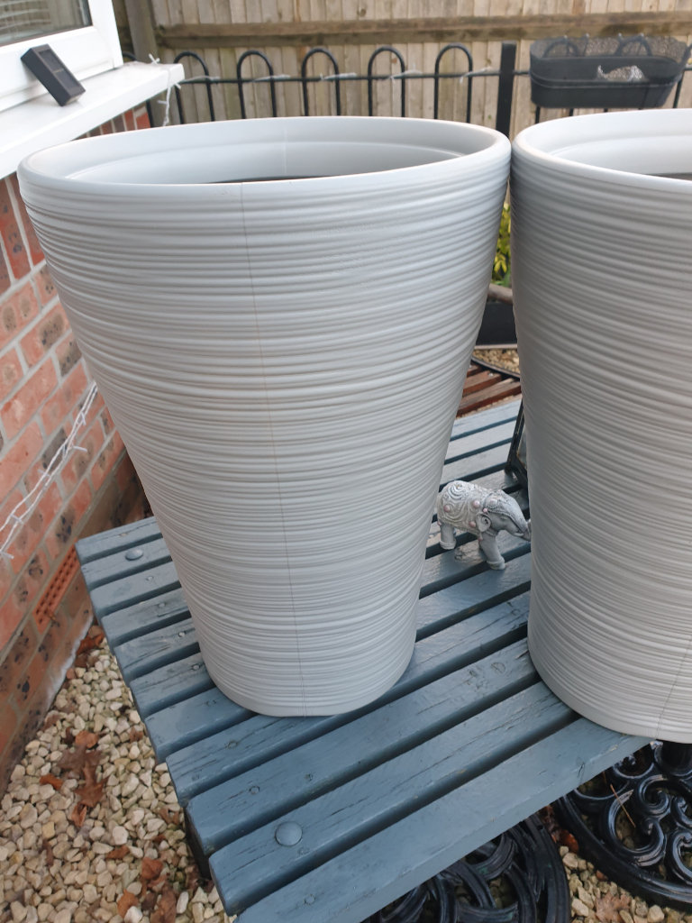 Pot planters new tall in grey lovely design 