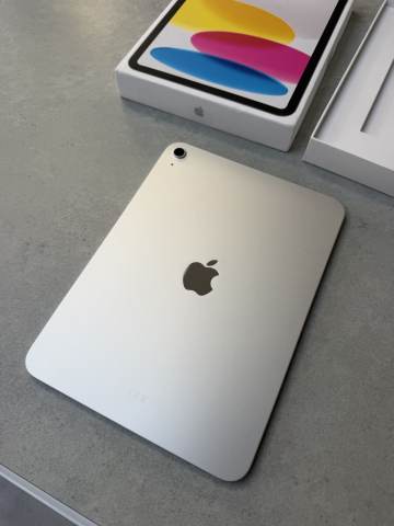 Apple iPad 11-inch A16 128GB Wi-Fi – Silver - 2025 - Boxed