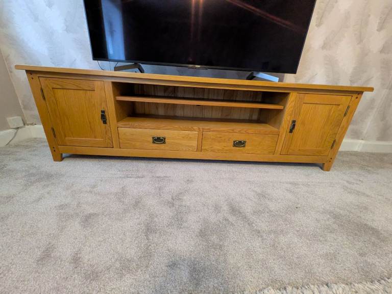 Oak TV unit