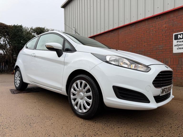 2015 Ford Fiesta 1.25 / LOW MILES / LONG MOT / £35 tax 