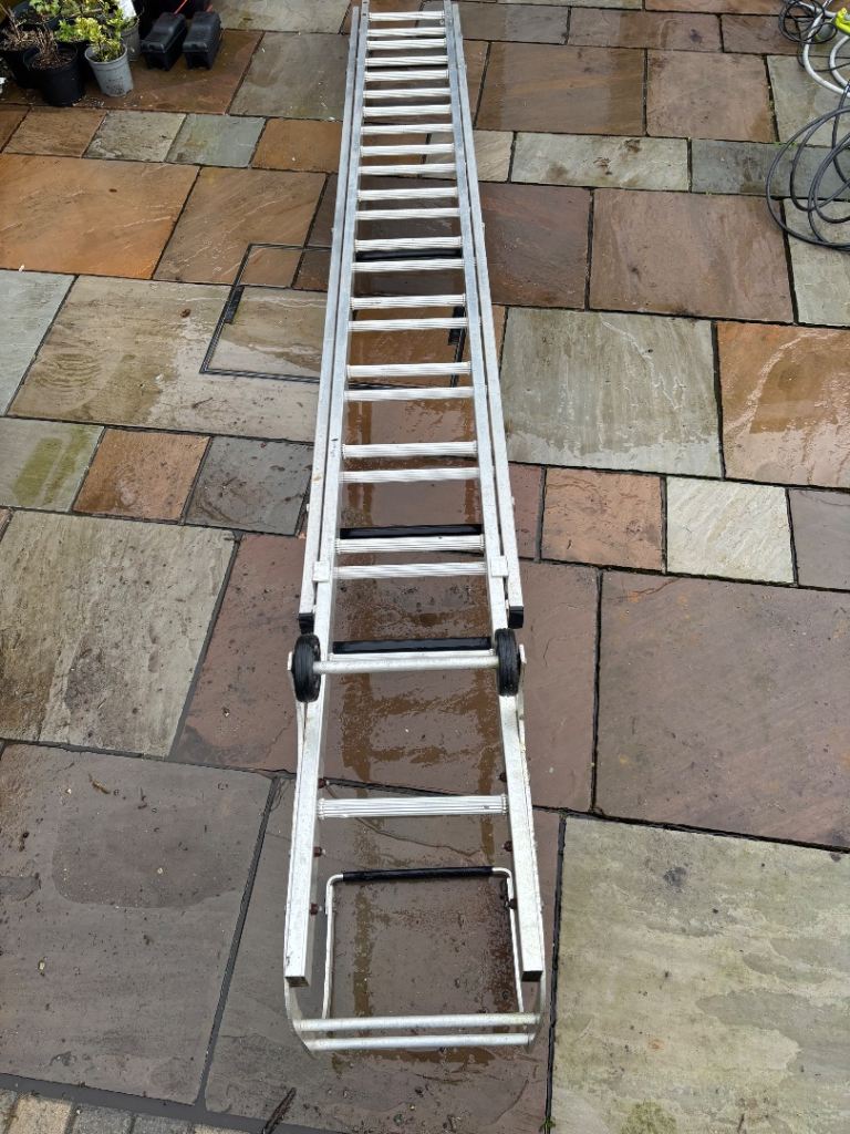 LYTE ROOF LADDER