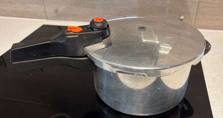 Pressure Cooker 