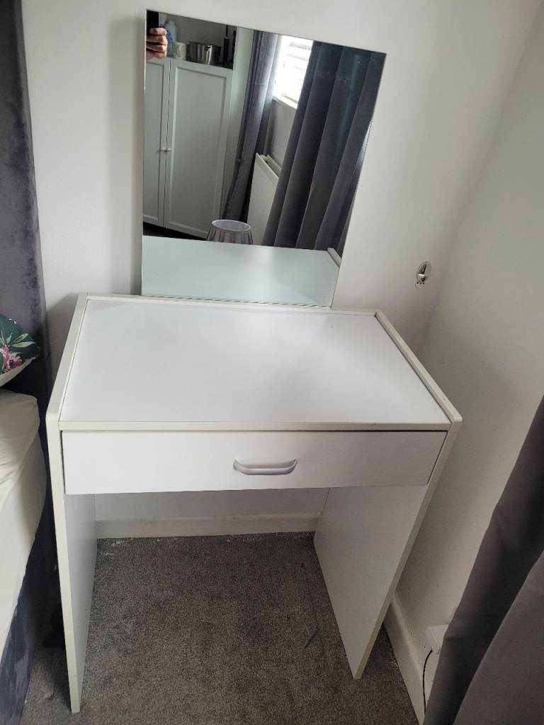 White Dressing Table with Mirror and Drawer