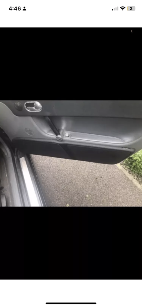 Audi TT jehnert speakers set up