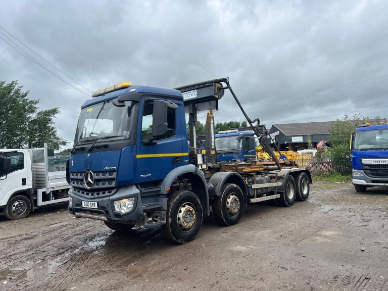 Mercedes-Benz Arocs 3236 8X4 BOUGHTON HOOKLOADERS CHOICE IN STOCK FR 231,607 KM