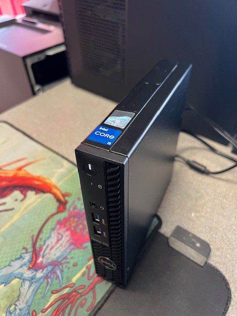 Dell SFF Micro PC - Optiplex 3000 , 12th Gen i5 Vpro, 16GB Ram , 256GB SSD Windows 11 Pro