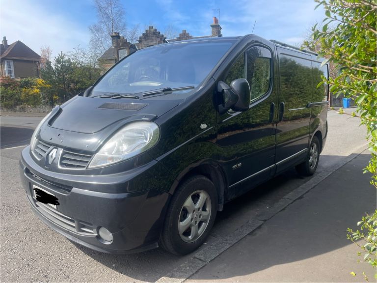 Renault trafic sport
