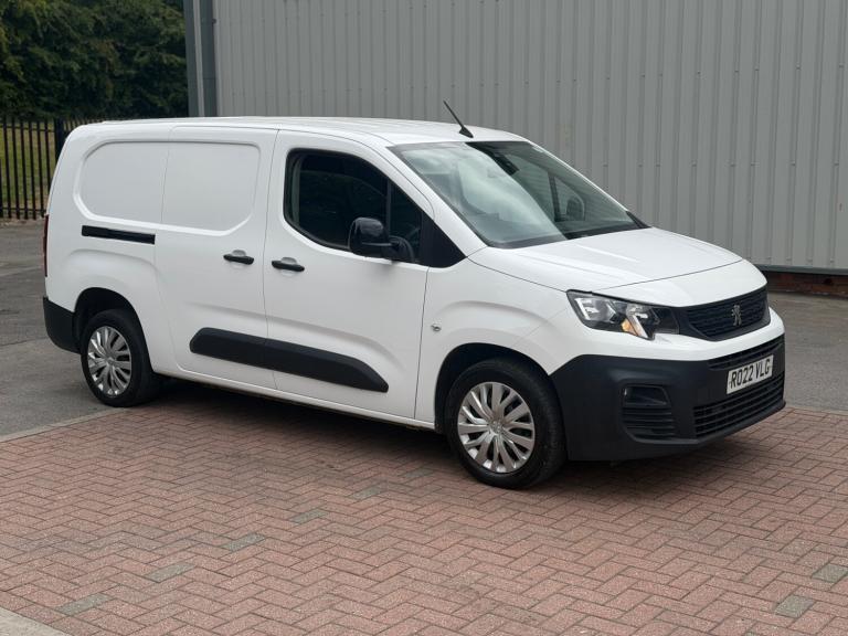 2022-22 Peugeot Partner Professional Premium LWB L2, 5 SEAT CREW VAN, FSH