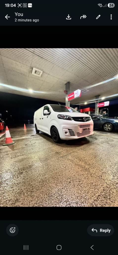 2019 vauxhall vivaro white van