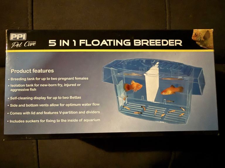 Floating breeding box