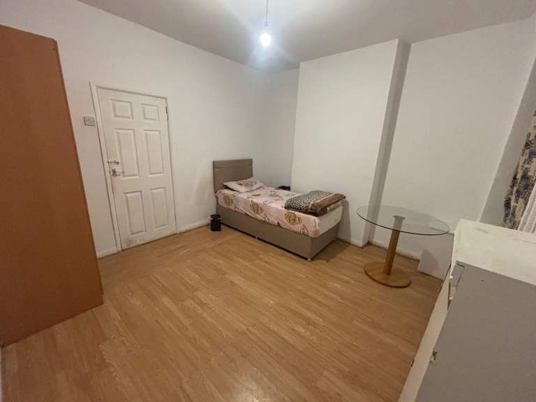 3 bed house for Sale in Stock On Trent 