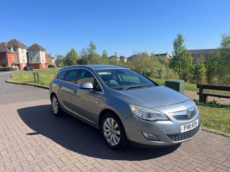 Vauxhall, ASTRA, Estate, 2011, Manual, 1686 (cc), 5 doors