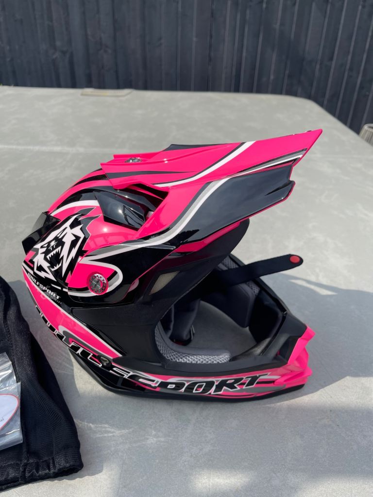 Wulfsport Kids Motox Helmet Pink - Brand new