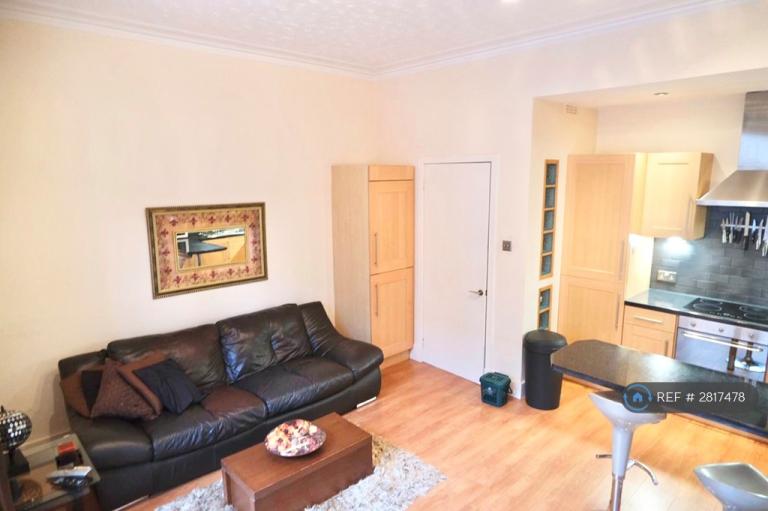 1 bedroom flat in Wallfield Place, Aberdeen, AB25 (1 bed) (#2817478)