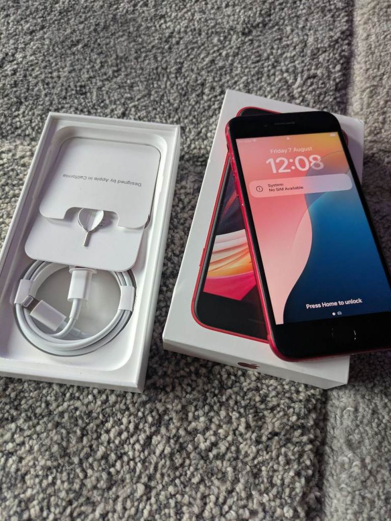 Iphone se ,64gb unlocked fully boxed  no offers