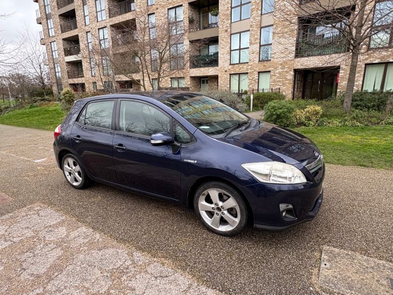 2010 Toyota, AURIS 1.8 hybrid, drives perfect,sat nav,camera,2 keys,excellent condition,cruise cont