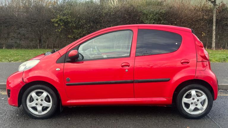 2011 Peugeot 107 1.0 Envy FIVE DOOR - ULEZ - £20 TAX - LOW MILES - (63K) HATCHBACK Petrol Manual