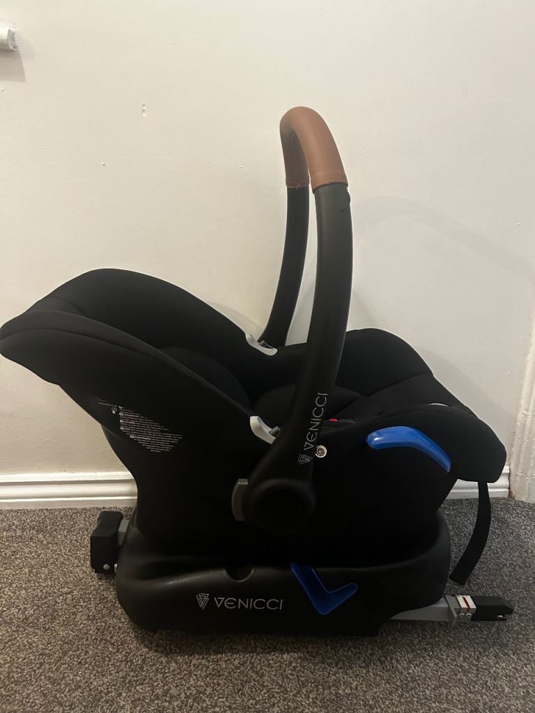 Venicci car seat and iso fix base 