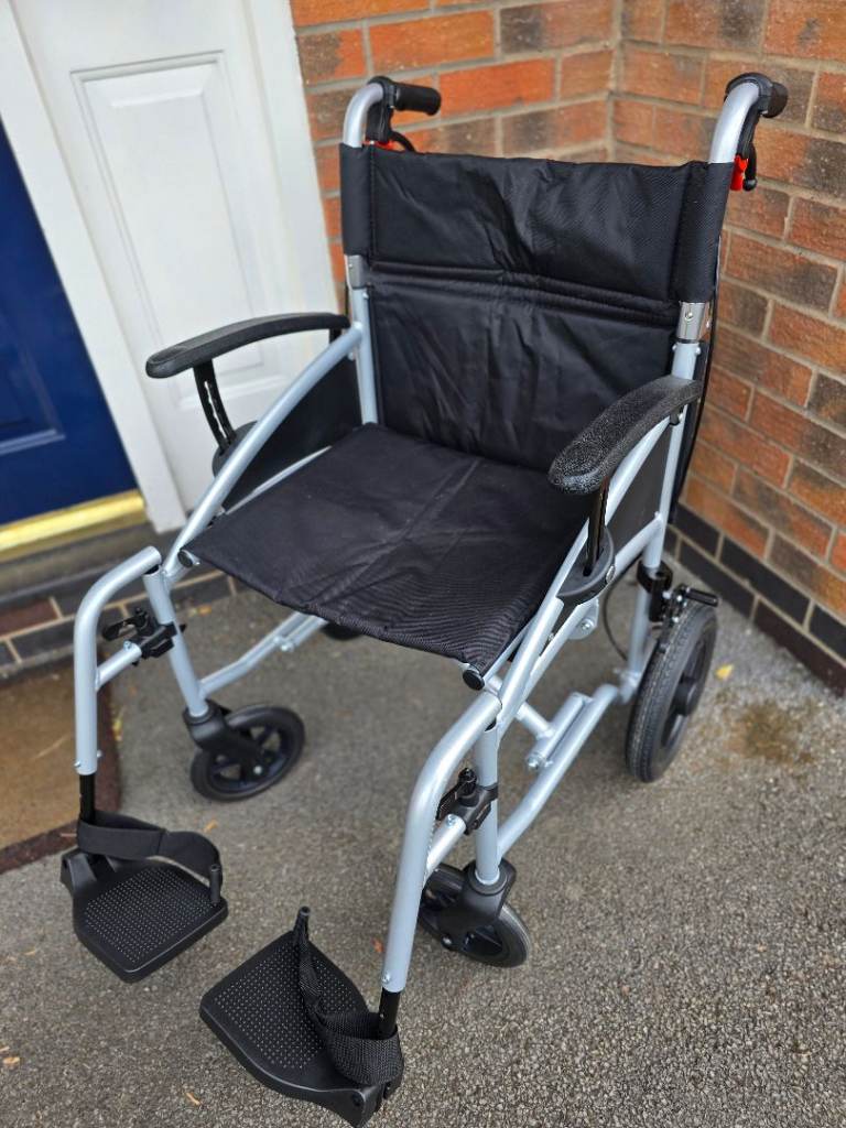 Lightweight wheelchair