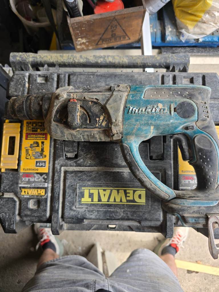 Makita SDS Drill 18v