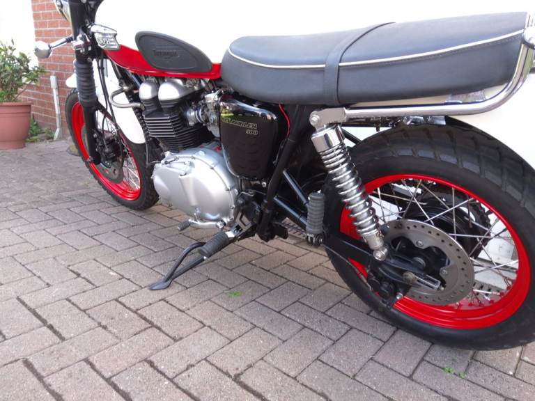 Triumph, BONNEVILLE, 2006, 865 (cc)