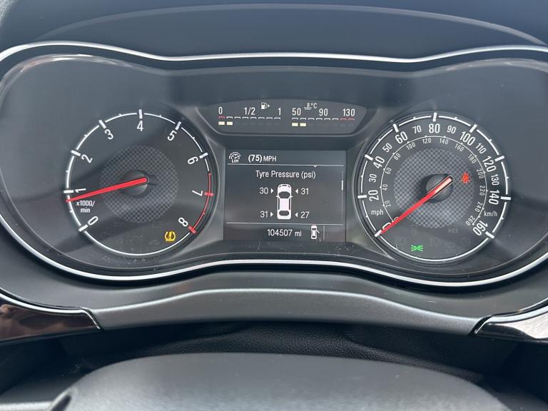 VAUXHALL CORSA 1.4 i Turbo White Edition 2017