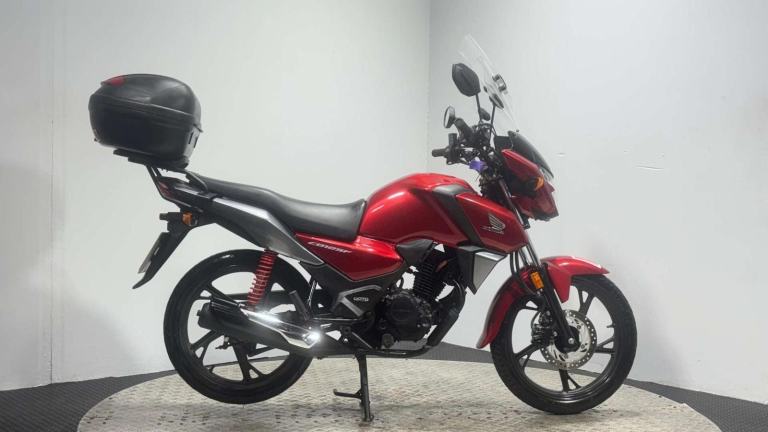 Honda CB 2021 ONLY 11K NEW MOT SERVICED ICONIC 125CC LEARNER COMMUTER BIKE