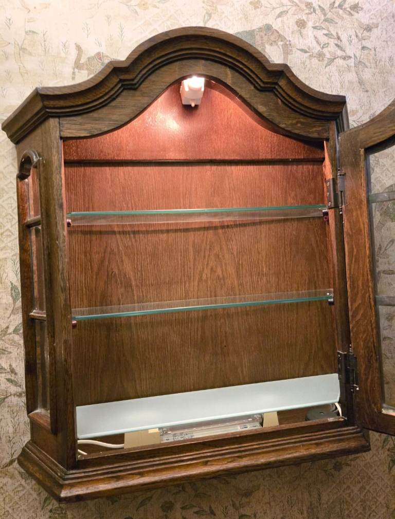1 x Vintage antique wall-mounted oak display curio cabinets, vitrine with Lights