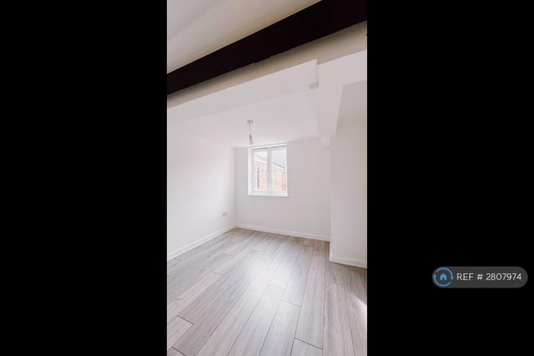 2 bedroom flat in Russell St, Stroud, GL5 (2 bed) (#2807974)