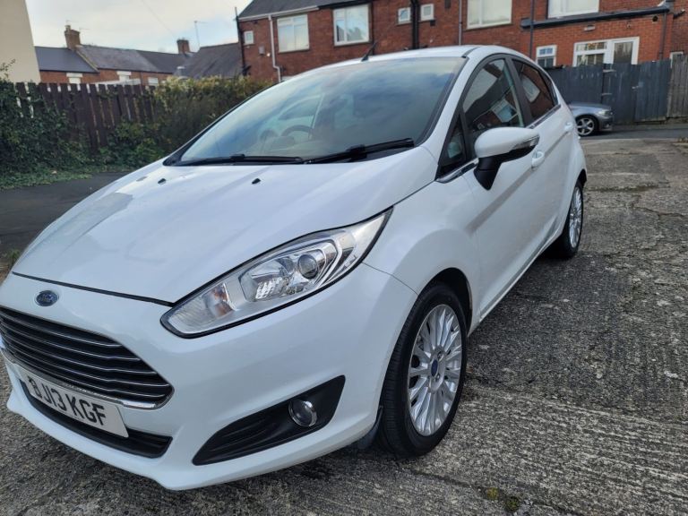 Ford, FIESTA, Hatchback, 2013, Manual, 1241 (cc), 5 doors