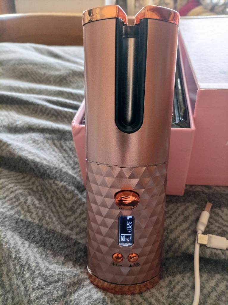 Cordless hair curler 