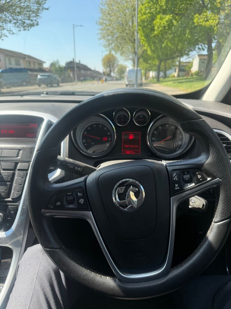 Vauxhall, GTC, Hatchback, 2015, Manual, 1364 (cc), 3 doors