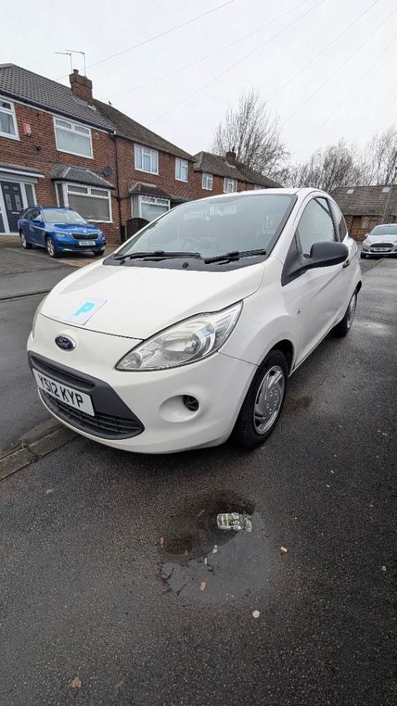 Ford, KA, Hatchback, 2012, Manual, 1242 (cc), 3 doors