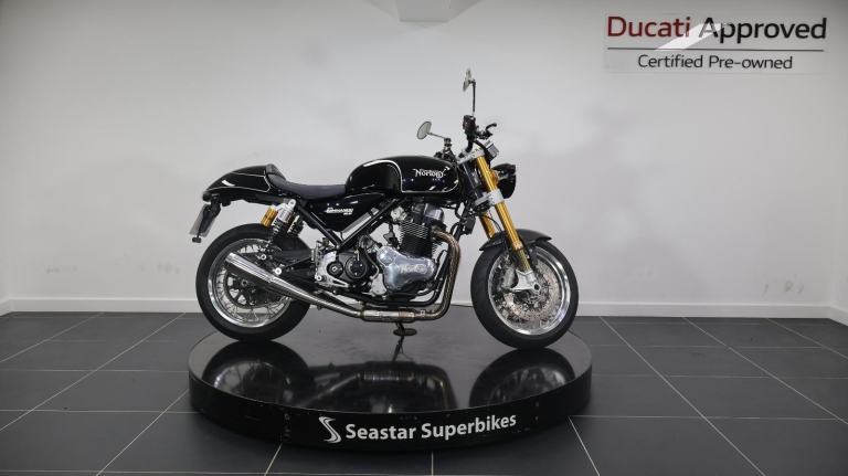 NORTON COMMANDO 961 SP - 2024 - 530 MILES