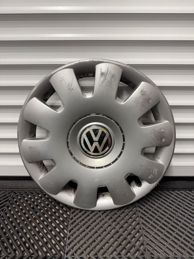 VW Golf MK4 Wheel trim