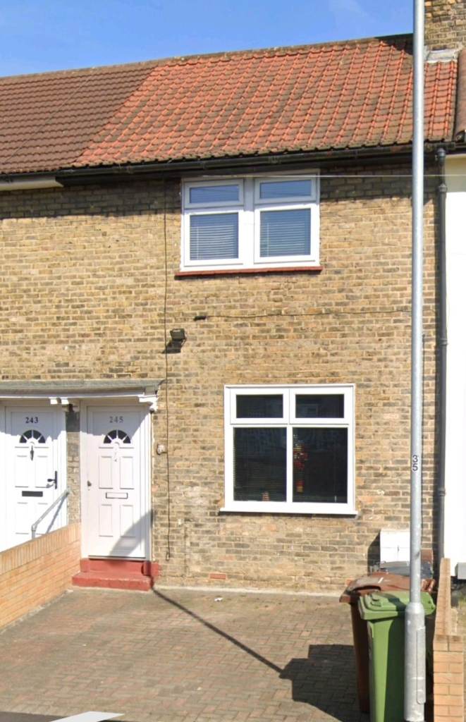 Unfurnished 3 bedroom house 