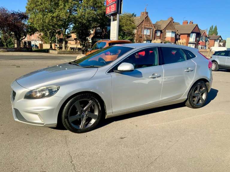 Volvo V40 D2 R DESIGN 5dr Diesel