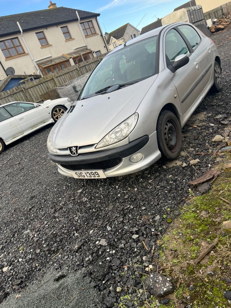 Peugeot, 206, Hatchback, 2005, Manual, 1124 (cc), 5 doors