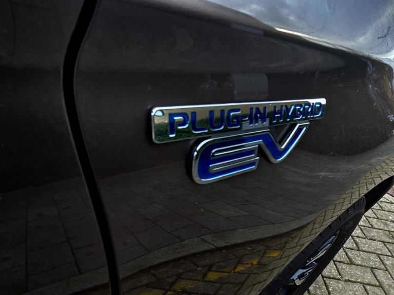 2018 Mitsubishi Outlander 2.0 PLUG-IN HYBRID 1YEAR MOT HPI CLEAR NEWLY SERVICED 3 MONTHS WARRANTY...